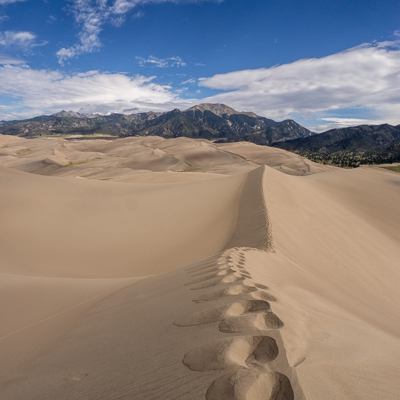 great sand dunes colorado marcher dans le sable