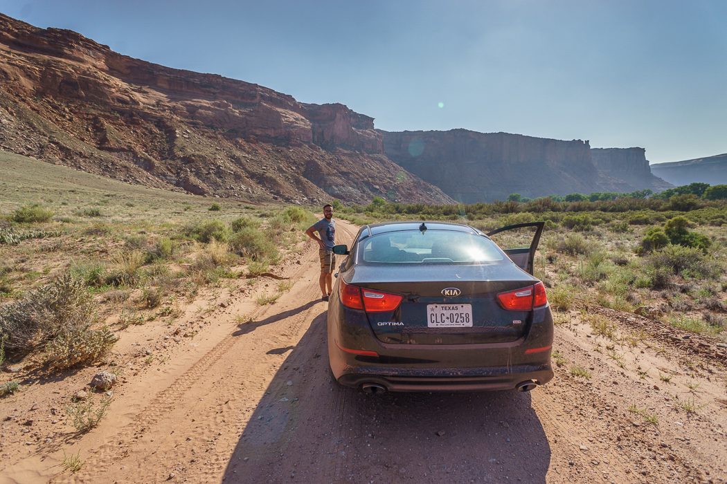Canyonlands National Park Utah - la voiture au fond du canyon