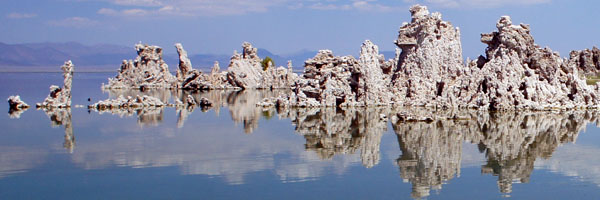 Mono Lake reflection - www.maathiildee.com