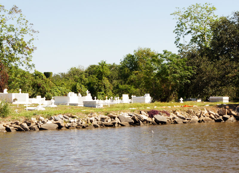 Graveyard - Louisiana Swamp Tour