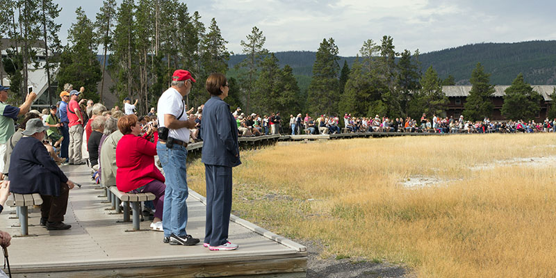 Old Faithful, Yellowstone National Park - public