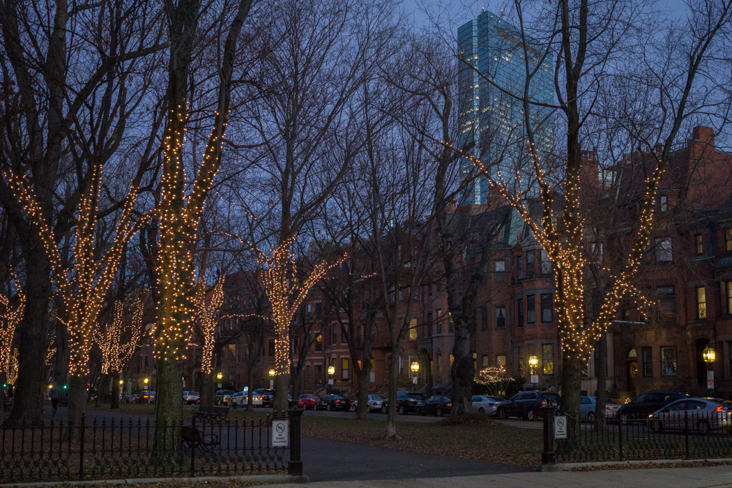 Noel a Boston Back Bay Commonwealth Avenue