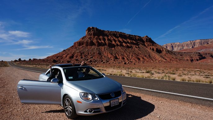 Nos amis et nous dans notre petite voiture en quittant Cliff Dwellers