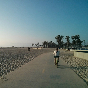 beach cruiser Santa Monica Los Angeles // www.maathiildee.com