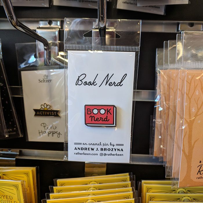 Pins enamel Book Nerd
